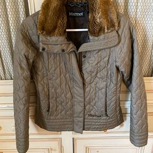 Women’s snow jacket, Marmot, cropped style, faux fur trim collar
